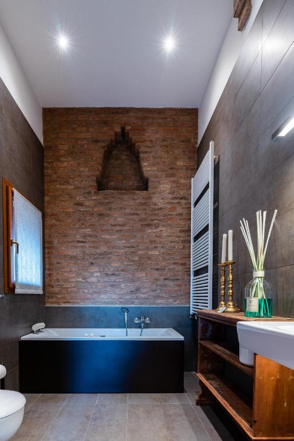 Sacrati 39 Apartment Ферара Екстериор снимка