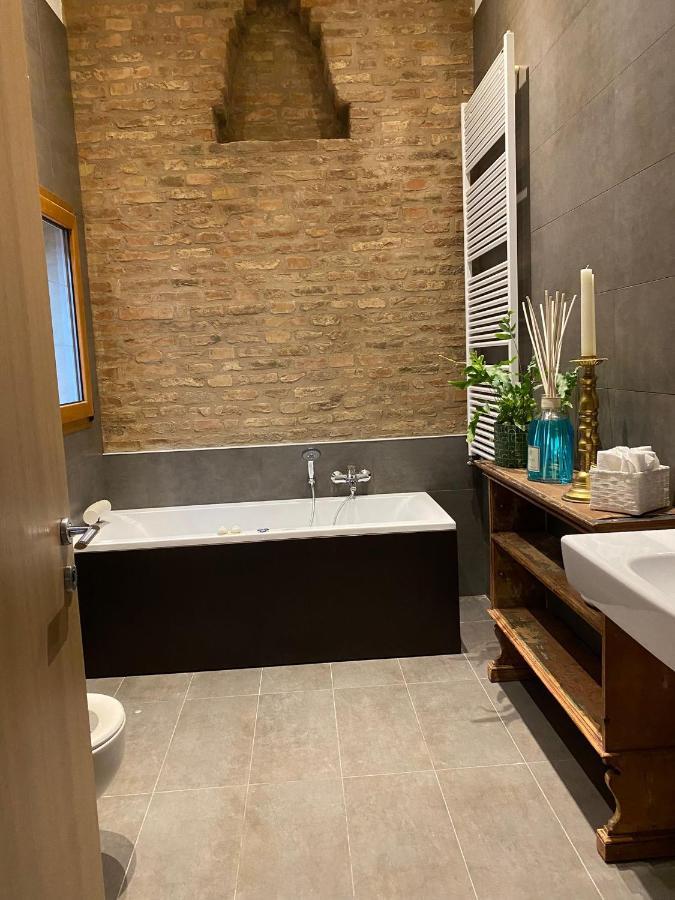 Sacrati 39 Apartment Ферара Екстериор снимка